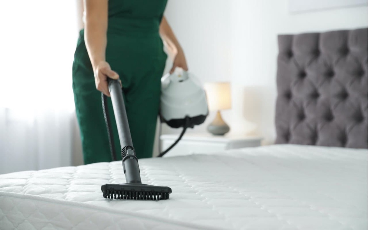 Step-by-Step Breakdown: What Happens During a Professional Mattress Cleaning Service