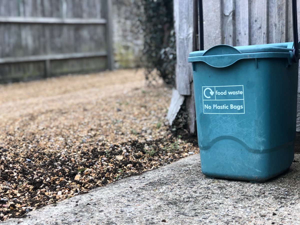 How to Properly Dispose of Home Renovation Debris: Residential Garbage Bin Rentals