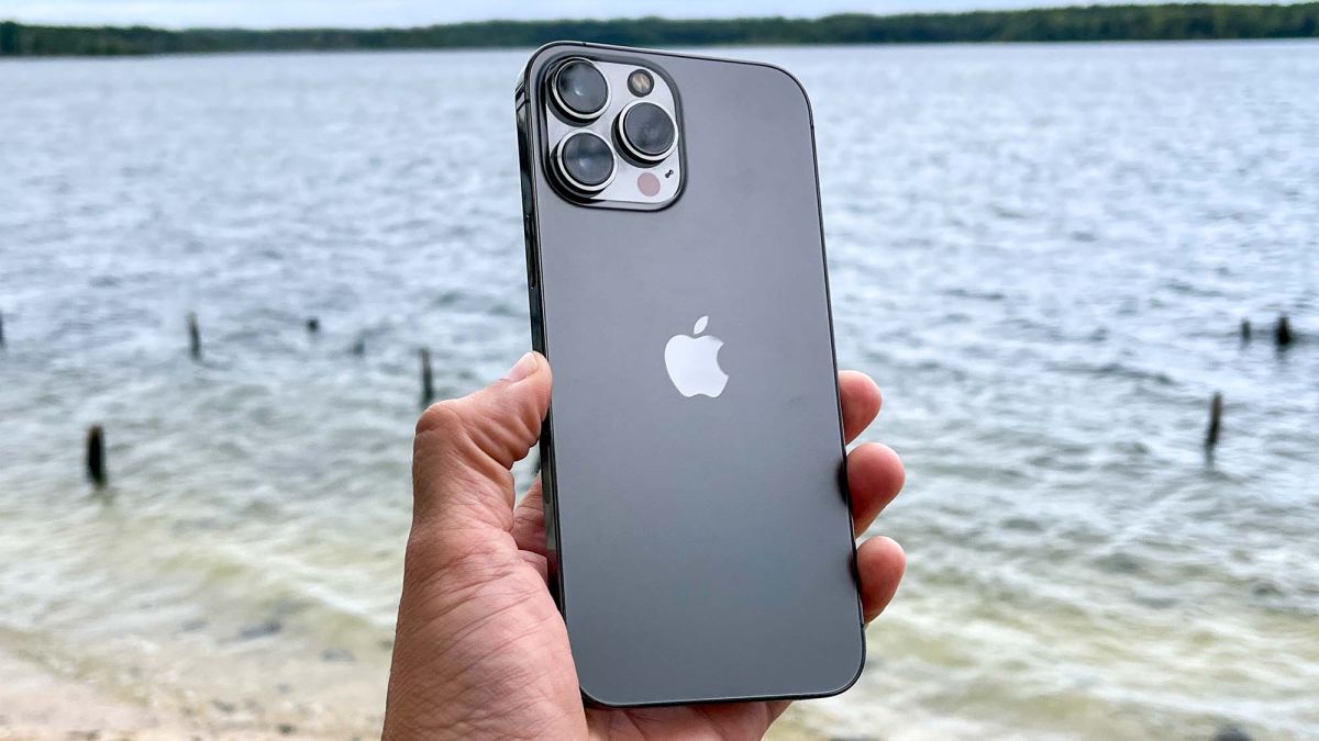 "Take Your Mobile Photography to the Next Level with the iPhone 13 Pro Max"