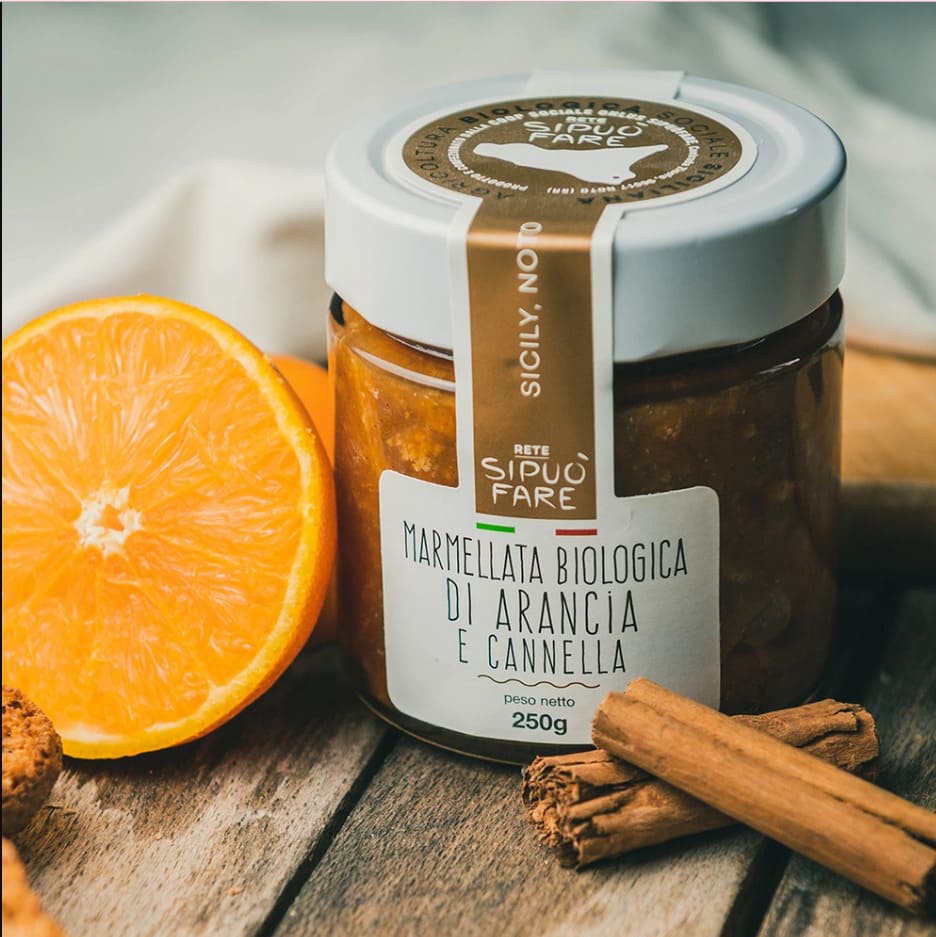 Indulge in the Exquisite Italian Orange and Cinnamon Jam from Annacari