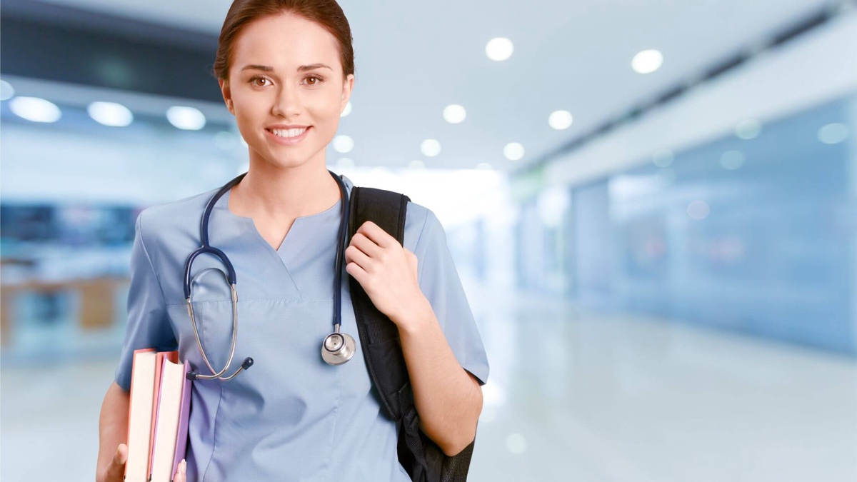 Choosing the Right RN Staffing Agency: A Comprehensive Guide