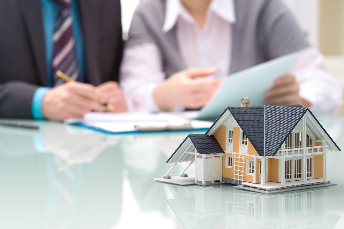 Landlords vs Homeowners: Which Insurance Policy Fits Your Needs?