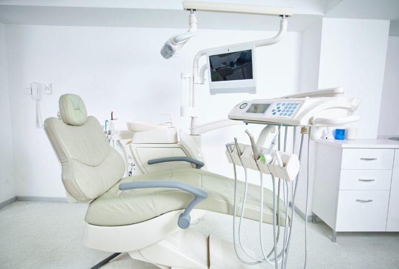 Why Should Someone Choose The Dentist Office In Midtown For Their Dental Care Needs?