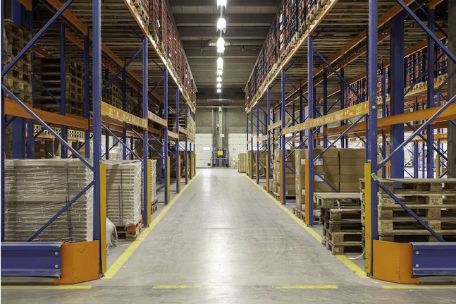 Optimizing Warehouse Space: The Benefits of a Mezzanine Floor