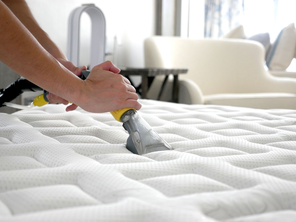 Breathe Easy and Sleep Well: Proven Methods for Effectively Deodorizing Your Mattress