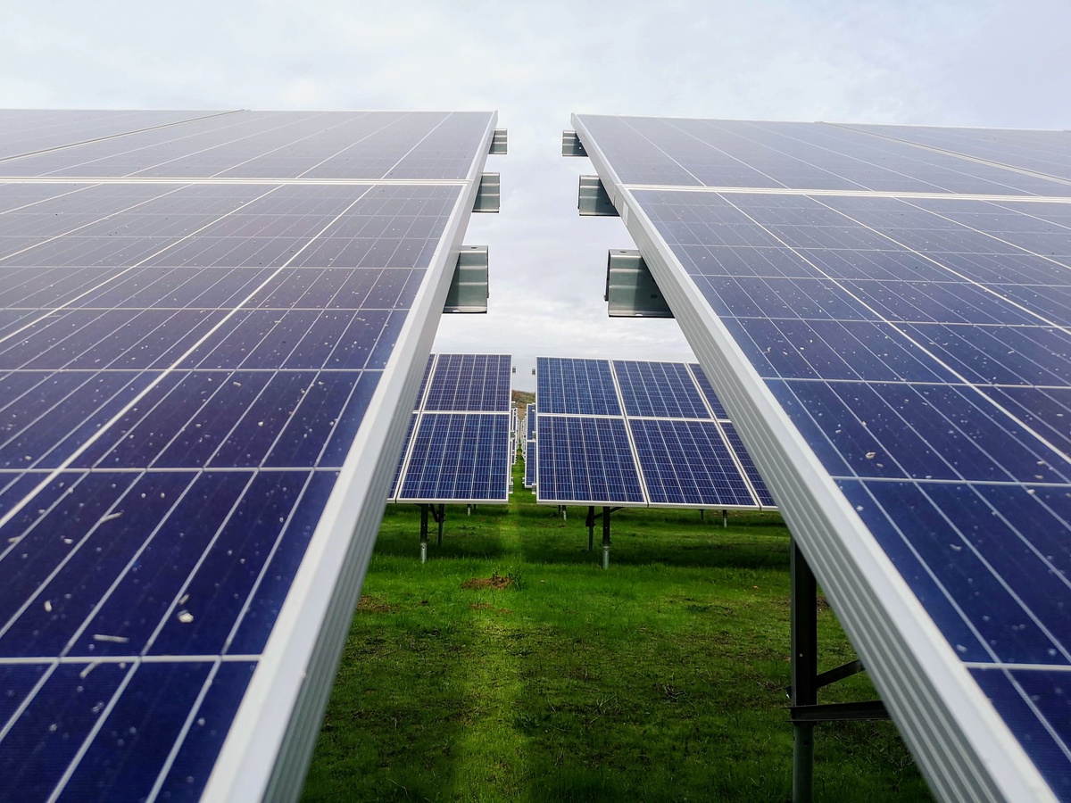 The Advantages of LiFePO4 Solar Batteries: Harnessing the Power of the Sun Efficiently