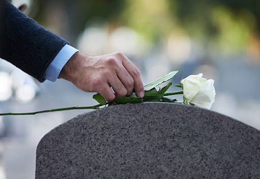 Funeral Flowers: How to Select and Arrange Them for a Meaningful Tribute
