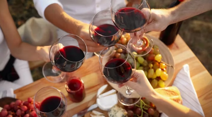 Wine Tasting Etiquette: How to Elevate Your Austin Wine Tour Experience