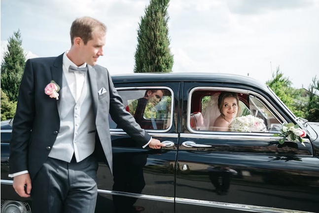 On the Move to Forever: Navigating Wedding Party Transportation