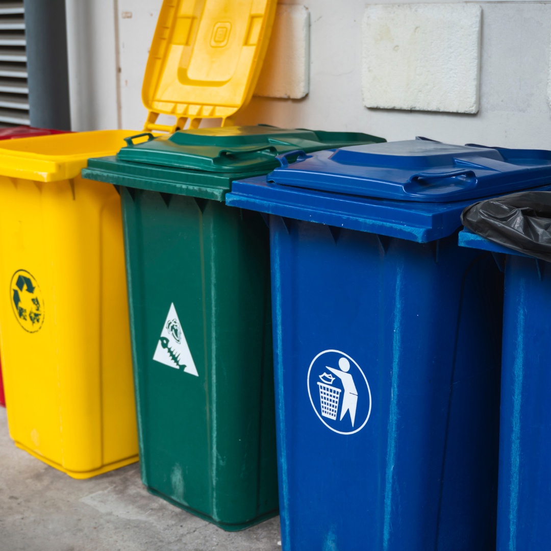 Ensuring Safety During the Bin Cleaning Process: Protocols for a Risk-Free Operation