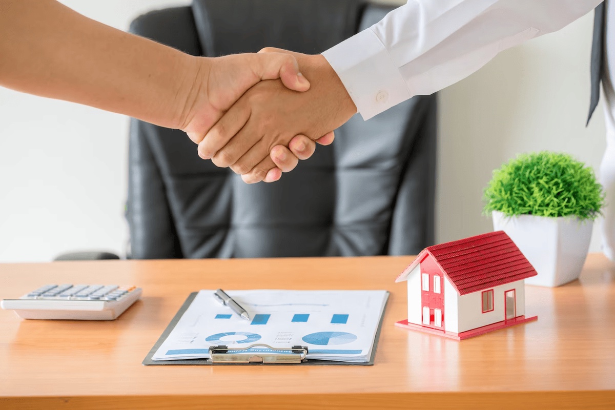 8 Pro Tips for First-time Real Estate Investors