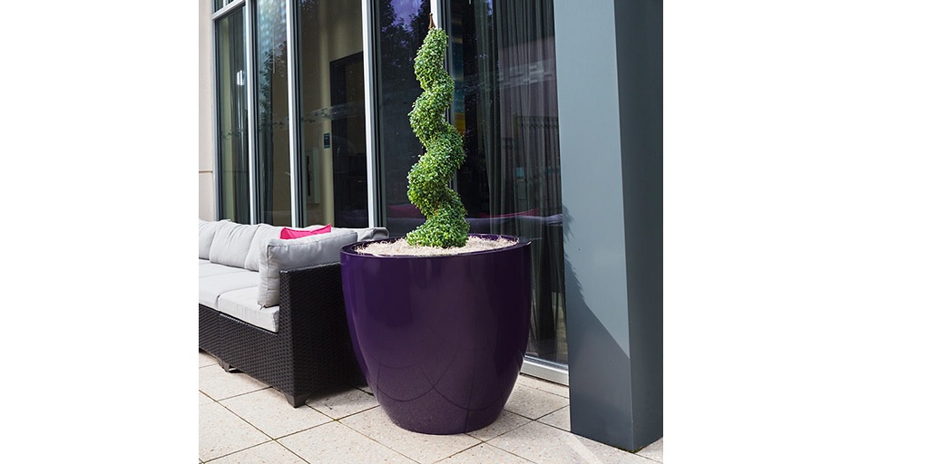How to Enhance Your Backyard's Privacy with Large Outdoor Planters