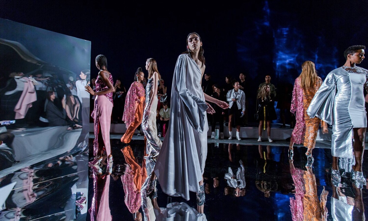 Glimpse into Extravagance: Defining High-End Fashion Shows