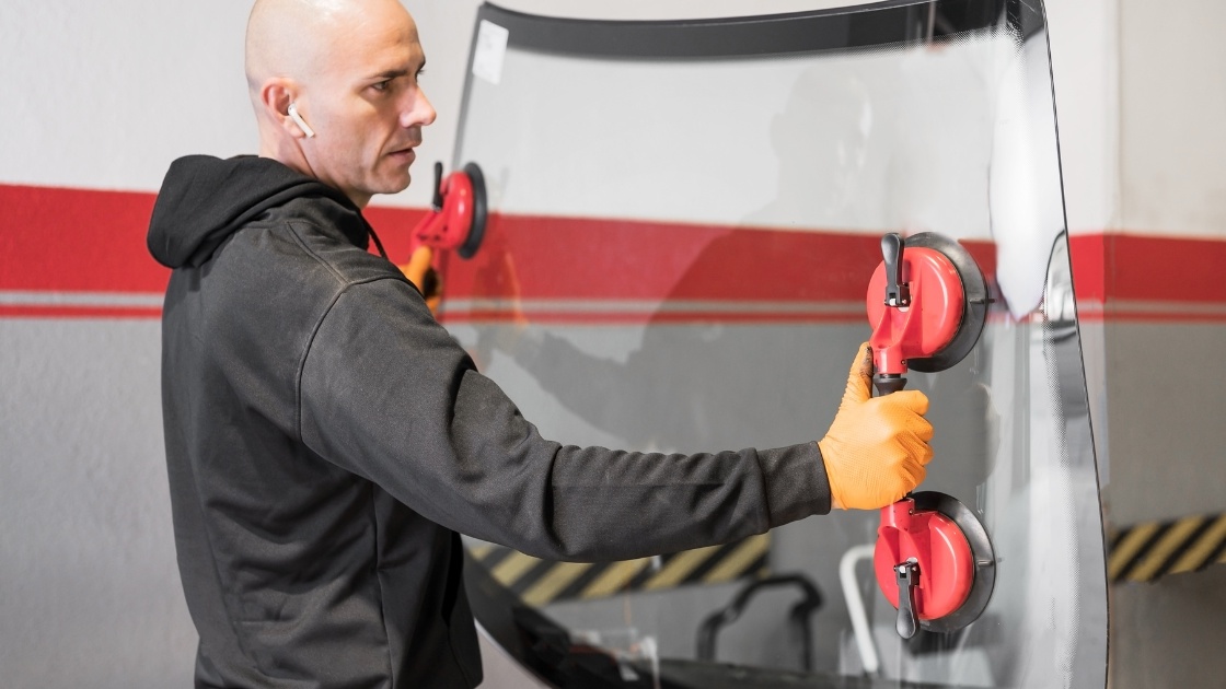 5 Tips for Finding a Reliable Glass Replacement Service