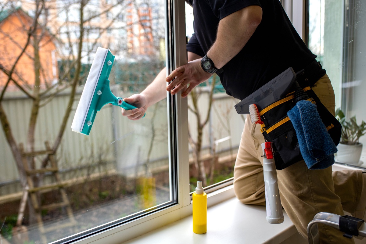 Shine Bright: The Ultimate Guide to House Window Cleaning