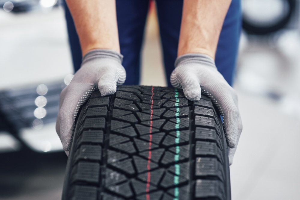 10 Tips for Choosing the Right Tire Shop for Your Car