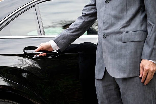 Town Car Services: Paving the Way for Elegant Travel