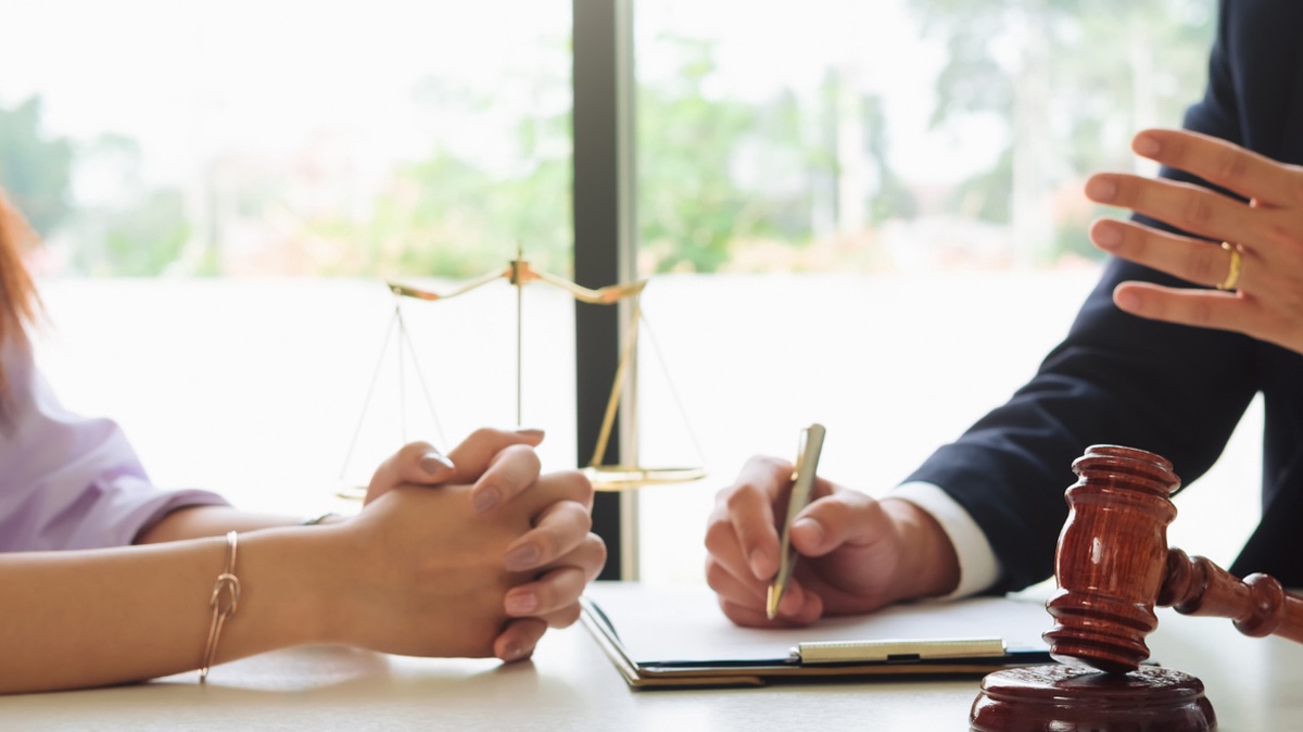 Navigate Your Insurance Troubles With Ease By Hiring an Insurance Litigation Attorney
