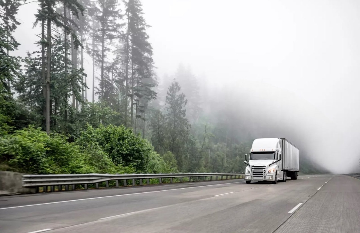 On the Horizon: Emerging Trends in Semi-Truck Technology