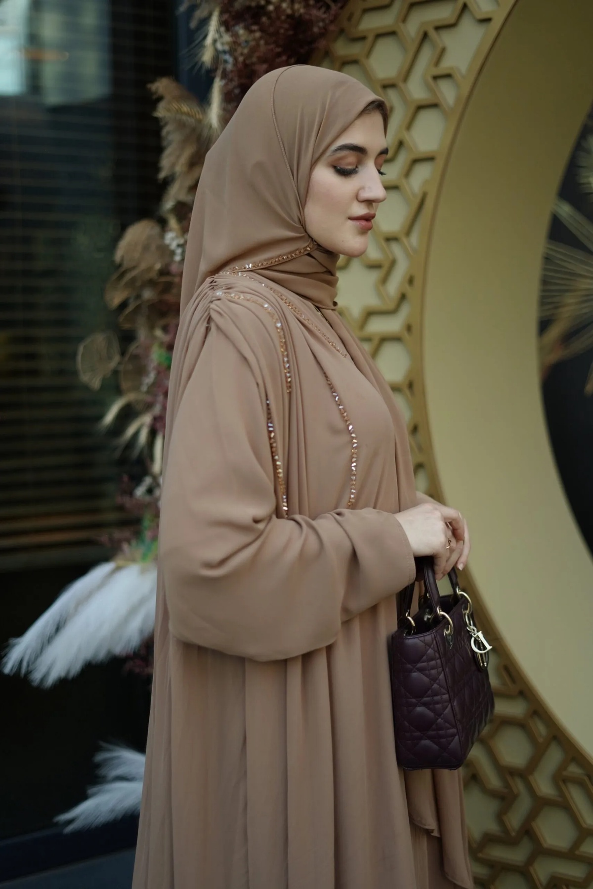 Luxury Abaya Brands Dubai - Discover the Exquisite World of Al Malmas Abaya and More