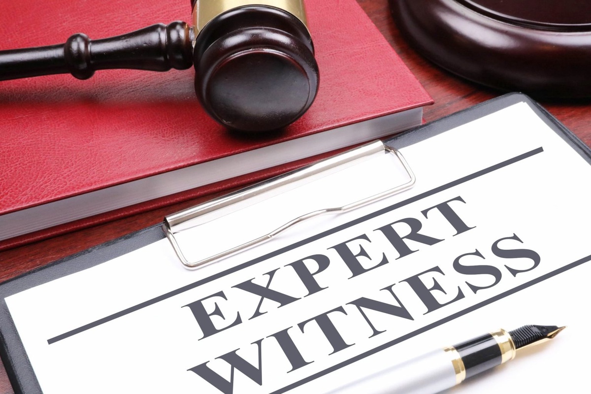 Scottsdale's Art Expert: Understanding the Importance of Art Witnesses