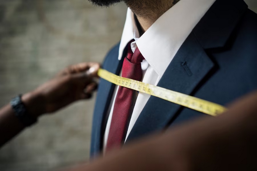 Tailored to Perfection: Discovering the World of Bespoke Men's Shirts