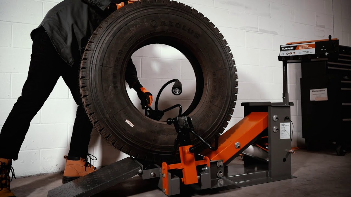 The Importance of Car Tyre Changer