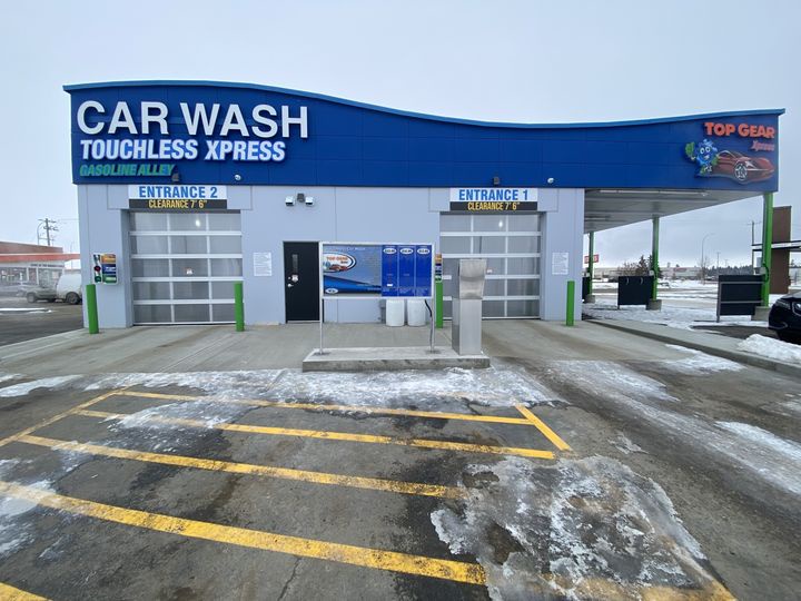 Benefits of Express Car Wash: Keeping Your Vehicle Gleaming with Convenience