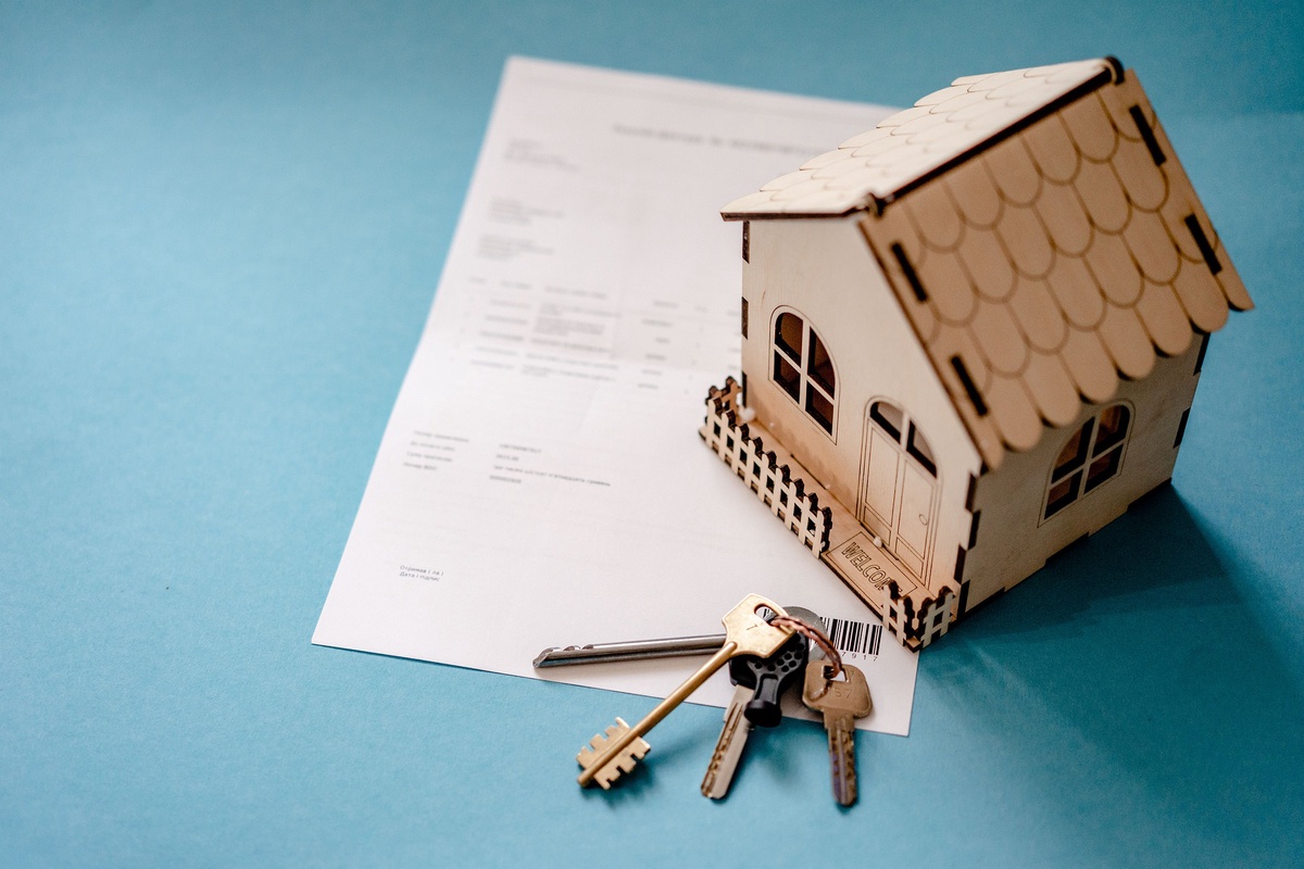 What is the primary benefit of a home equity loan in Toronto?