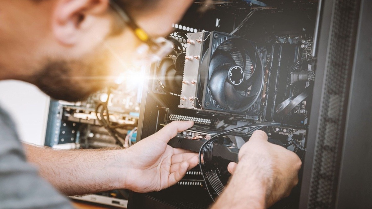 Choosing the Right Computer Repair Service Provider