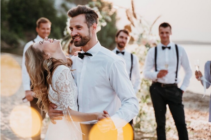 Where Can I Find the Perfect Beach Wedding Outfit?