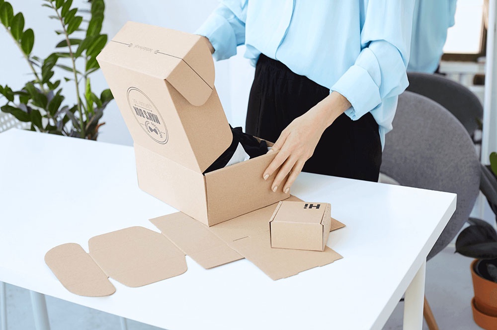 Custom Packaging Boxes vs. Stock Packaging: Making the Right Choice for Your Product