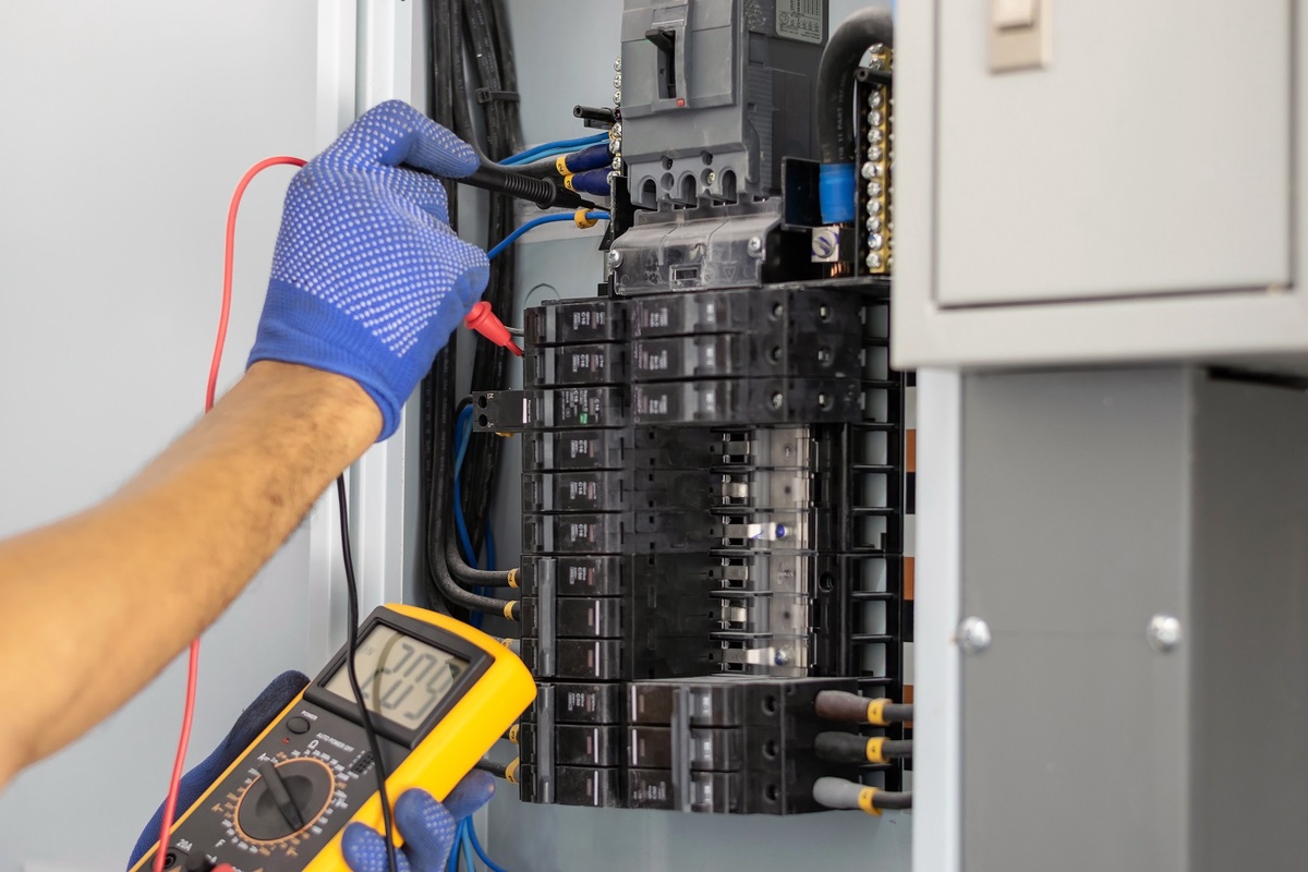 When to Consider Circuit Breaker Replacement Signs and Solutions