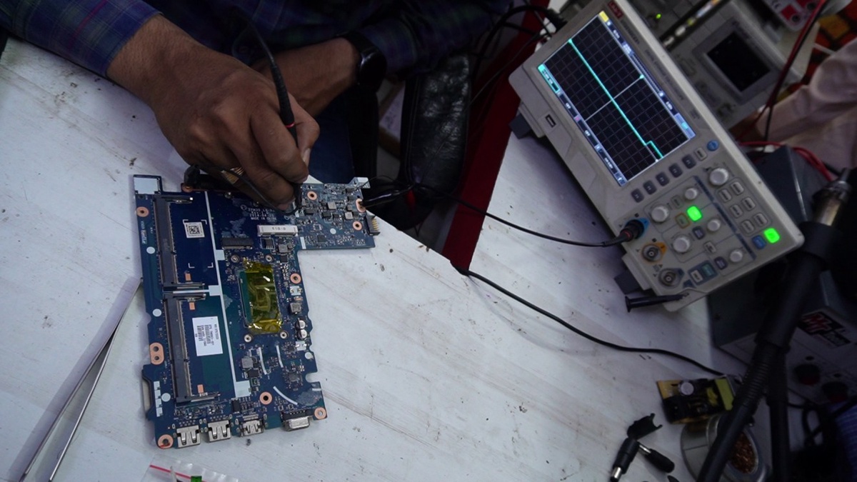 Laptop Chip Level Repairing Institute
