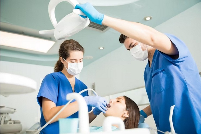 Navigating Dental Emergencies: North Dallas Dentists Are Here to Help