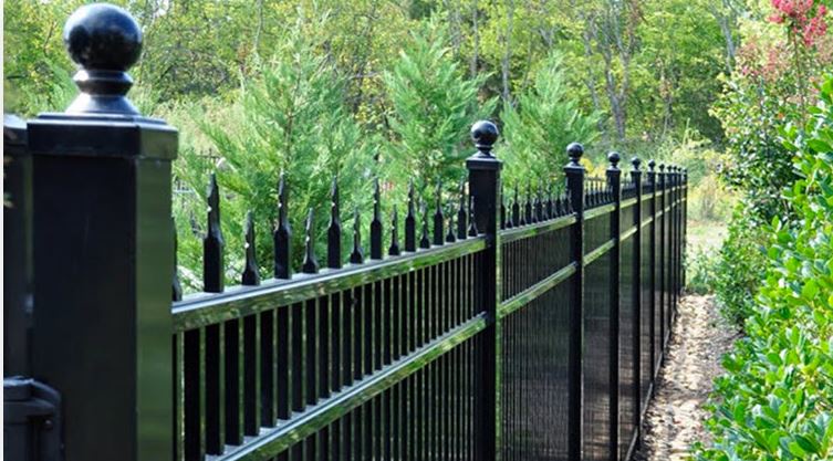 Why Aluminum Fencing Is the Top Choice for Your Home’s Security