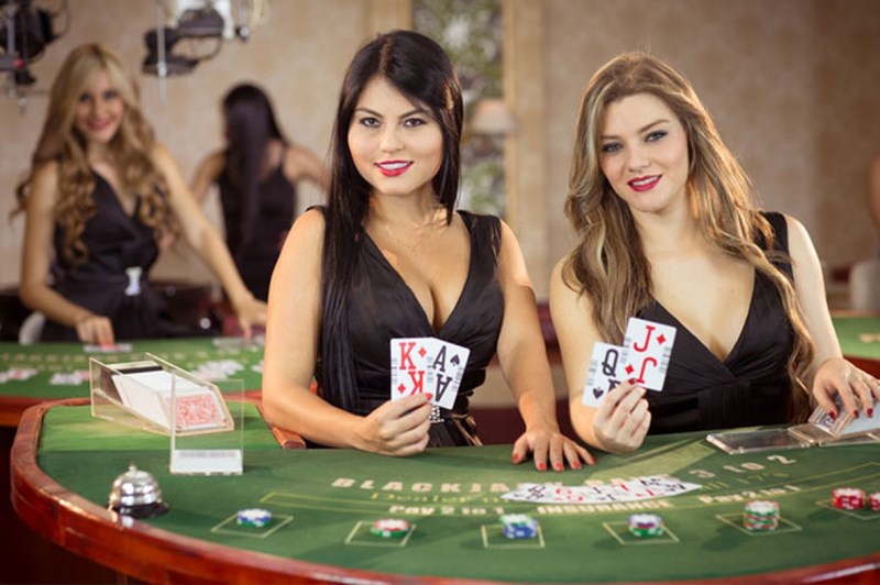 Evolution Baccarat: The Transformation of a Classic Casino Game