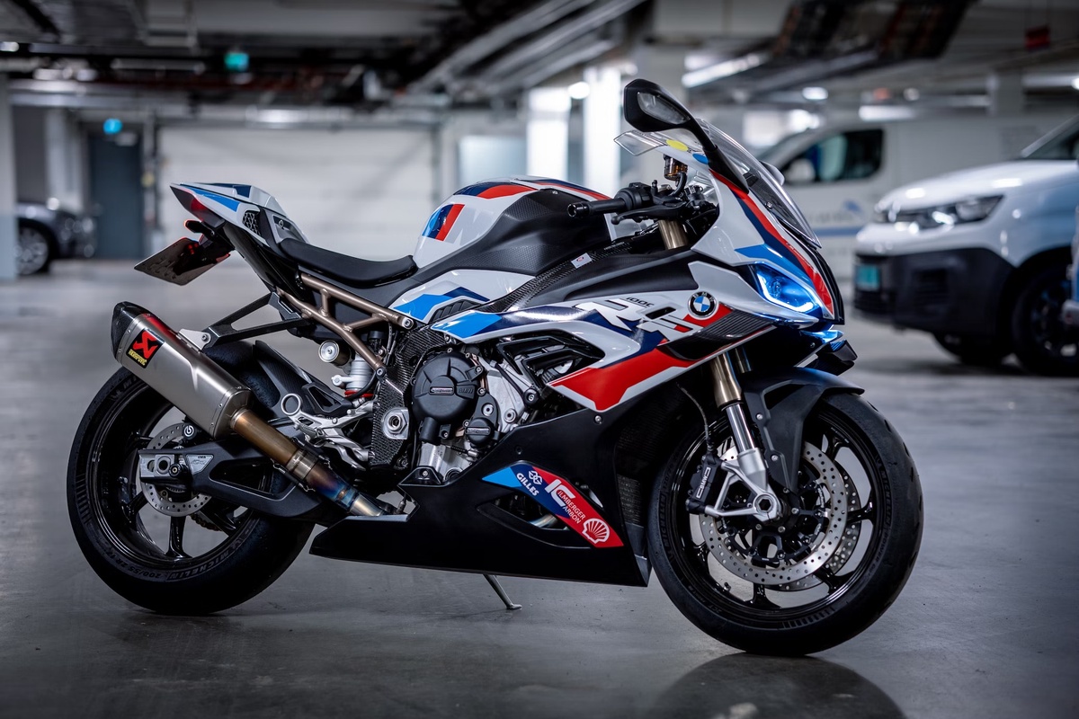 Best Exhaust Systems for BMW S1000RR: Enhancing Performance and Sound