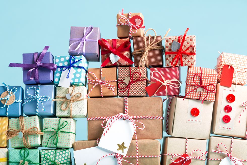 Exploring the Art of Social Gifting: Meaningful Gifts in a Connected World