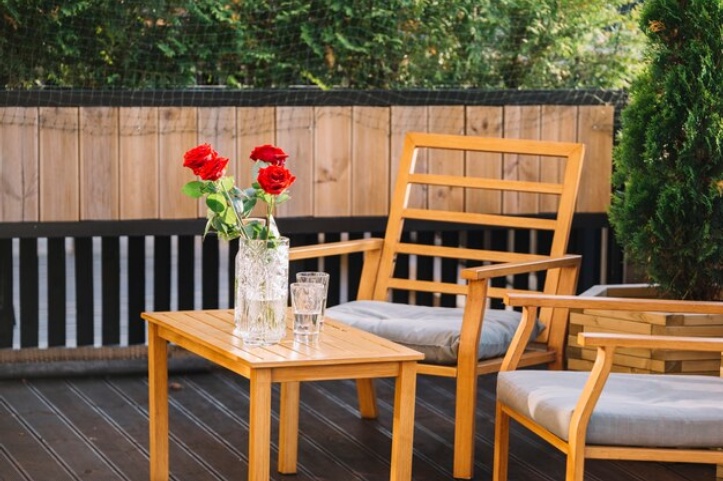 Garden Teak Benches: A Touch of Elegance for Your Outdoor Space