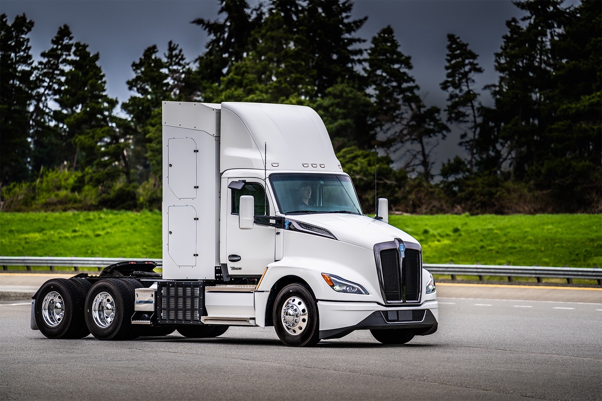 Navigating the World of Kenworth Auto Parts: Quality, Performance, and Reliability