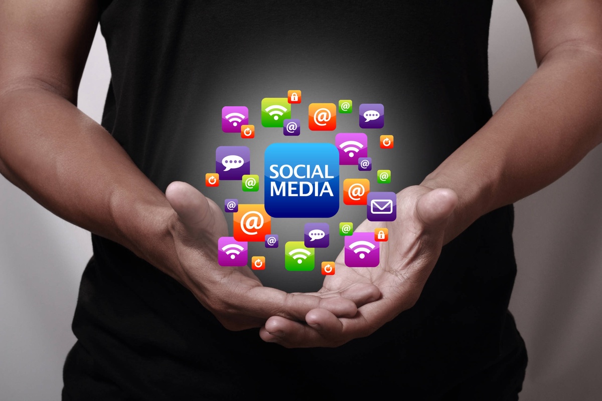 Social media marketing management services UNDER CONTROL