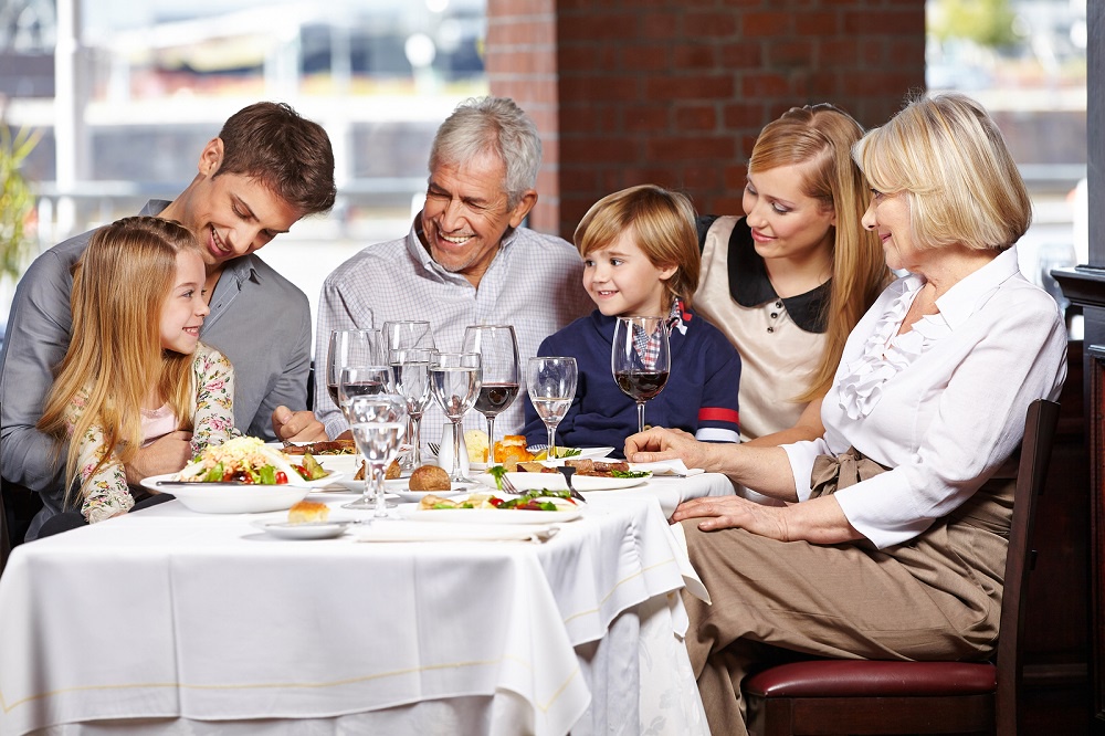 What are the Features of a True Family Restaurant Experience?