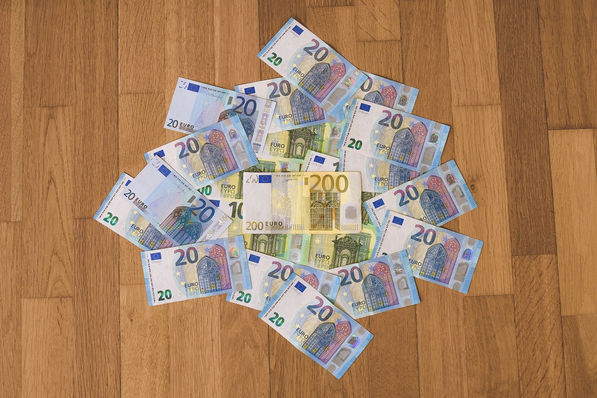 Daily Earnings Unleashed: Your Guide to 200 Euro am Tag verdienen