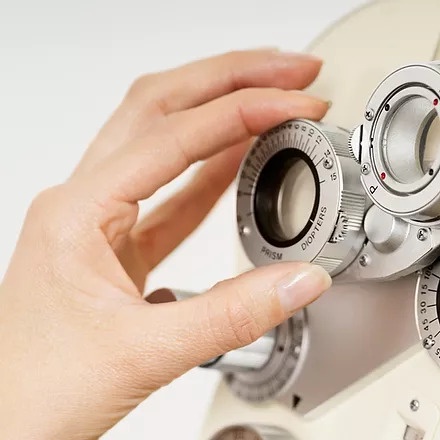 A Comprehensive Eye Examination: What is it and Why do you Need One?