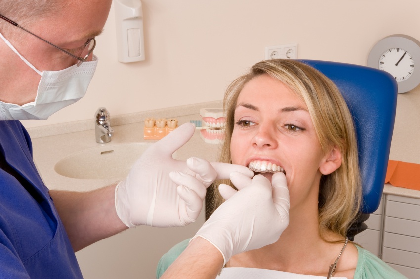 8 Expert Tips for Effective Denture Care