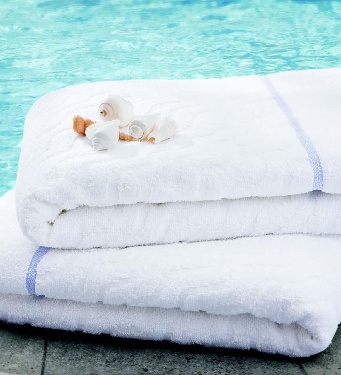 How to Launder Pool Towels Properly for Longevity and Cleanliness