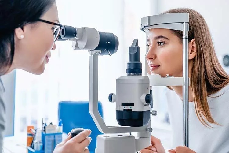 Discover the Best Ophthalmologist in Pune: Poona Hospital's Expert Care