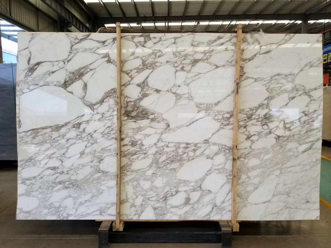Revealing the polishes of Calacatta marble, Marmo Bianco and Calacatta Oro: an immortal wonder in stone