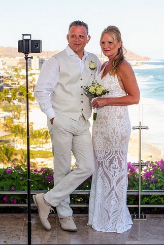 Casual Elegance: Beach Wedding Groom Outfits for a Relaxed Vibe
